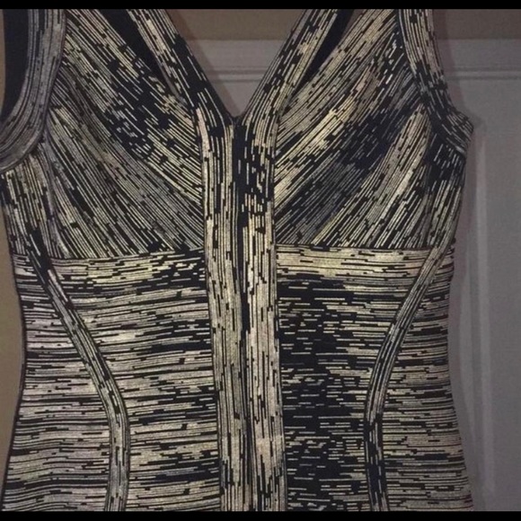 Formal “bandage” black and gold dress size 2 (XS) - Picture 3 of 5